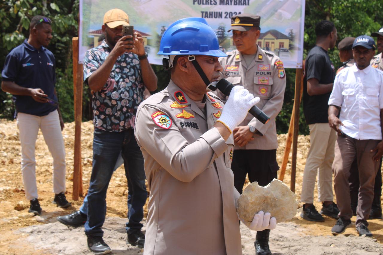 Wakapolda Tinjau Pembangunan Mapolres Sorsel Hingga Letakkan Batu