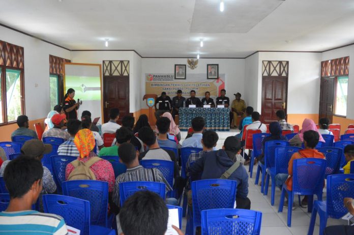 Puluhan saksi partai politik se Distrik Manimeri mengikuti Bimtek dan pelatihan yang digelar oleh Panwas tingkat Distrik Manimeri