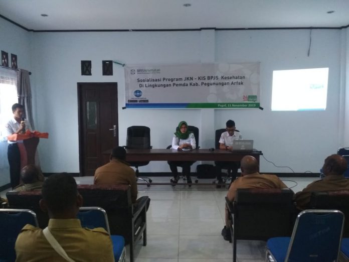 Badan Penyelenggara Jaminan sosial (BPJS) cabang Manokwari menggelar sosialisasi penyesuaian iuran jaminan kesehatan bagi para Aparatur Sipil Negara (ASN) dilingkup Pemerintahan Pegaf, Senin 11 November 2019