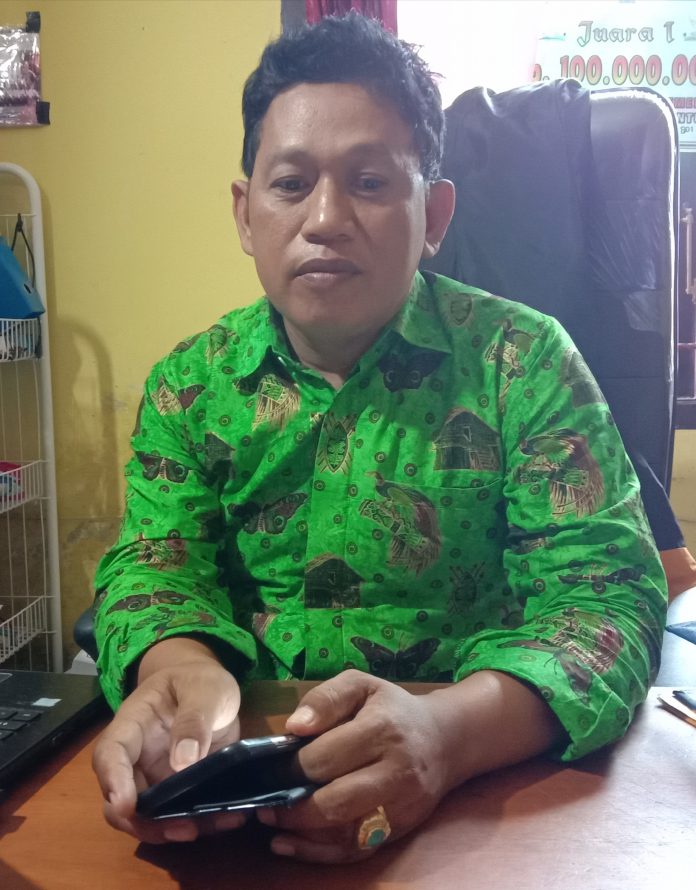 Kepala Bidang Pemberdayaan Masyarakat dan Administrasi Kampung, Dinas Pmeberdayaan Masyarakat Dan Kampung Kabupaten Teluk Bintuni, Agus Wiratno,
