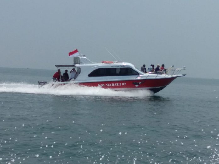 Speed boat yang baru didatangkan oleh Dinas Perhubungan Kabupaten Manokwari Selatan. Speed boat ini disiapkan untuk para pelancong yang ingin berwisata di Mansel