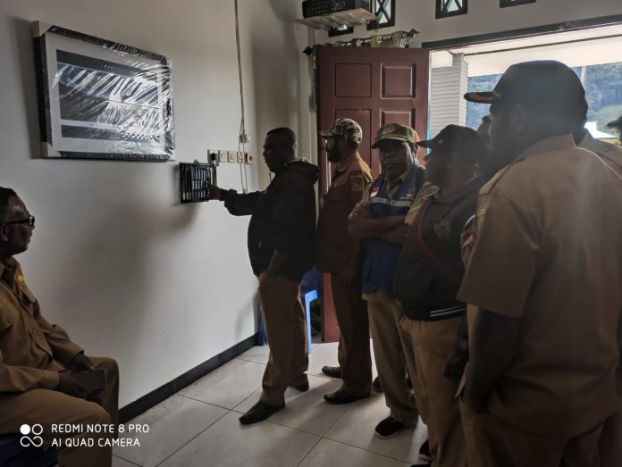 Pemerintah Daerah Kabupaten Pegunungan Arfak secara resmi menerapkan absensi elektronik kepada Pegawai Negeri Sipil