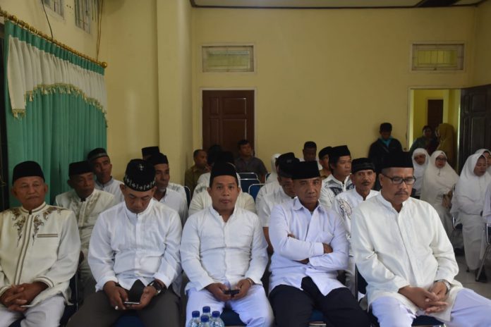Acara manasik haji tingkat kabupaten Teluk Bintuni di aula Kantor Kementrian Agama, Kabupaten Teluk Bintuni, Rabu 18 Maret 2020 (2)