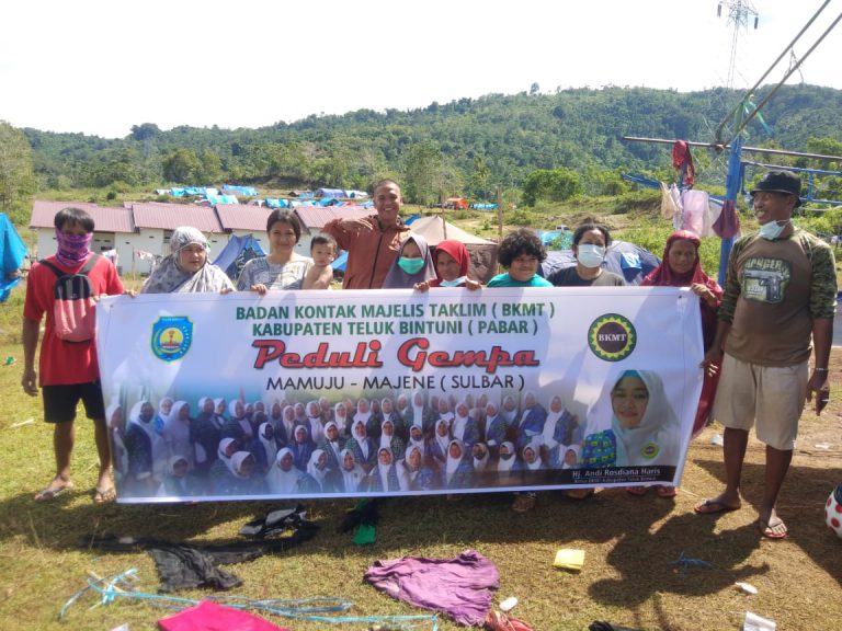 Ratusan Juta Hasil Penggalangan Dana Bantuan Korban Bencana Alam BKMT